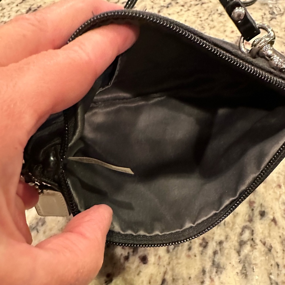 EUC coach wristlet canvas logo - Picture 6 of 6